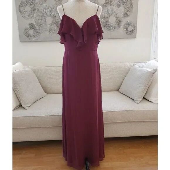 🌹 LEVKOFF 🌹 Flutter Sleeve Chiffon Gown - [Size 12 in Wine] - Picture 2 of 12
